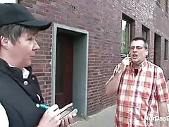 49 an vieille milf poilue allemand séduire de baiser en plein air